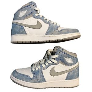 Jordan 1 Retro High OG Hyper Royal Blue Size 5.5Y sneakers Shoes high tops